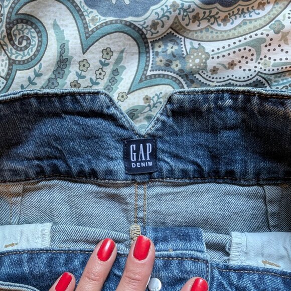 GAP High Waisted Button Fly Denim Skirt - Picture 4 of 5